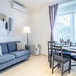 Two Bedroom Home In Jewish Quarter