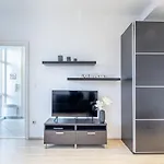 Two Bedroom Home In Jewish Quarter