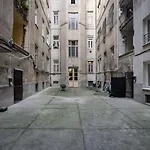 Bpr Simply Azure Apartment