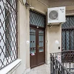 Chic Loft At City Center With Ac