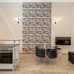D78 Dohany Apartment