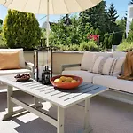 Grand Terrace Apartment With Ac & Heating