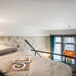 Luxury Pilvax Studio