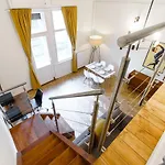 Central Loft-Style Flat Next To Danube