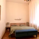 Contemporary City Apartment Vaci Utca