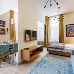 Luxury Suite In The Absolute Center