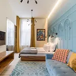 Luxury Suite In The Absolute Center