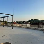 Hillside Central Apartments
