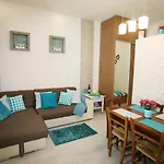 Central Downtown Apartment