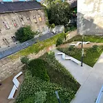 B 304, Apartments In The Heart Of Budapest