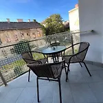 B 304, Apartments In The Heart Of Budapest