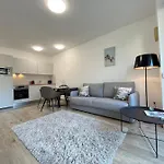 B 304, Apartments In The Heart Of Budapest