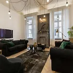 Bohemian Dream Home In The Absolute Center W 2Br/2Bt