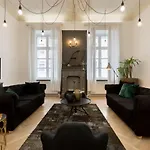 Bohemian Dream Home In The Absolute Center W 2Br/2Bt
