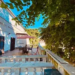 Budahome Apartments