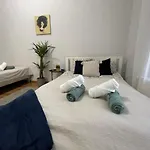 Luxury Riverside Panorama Apartment