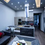 Luna Lux Residency