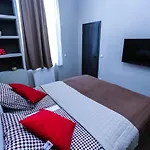 Luna Lux Residency