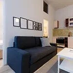 I30 Studio Apartment In Central Location.