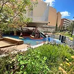 Pearl Residence Downtown Apartment