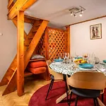 Central Design Apartment