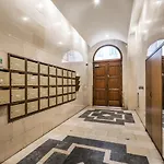 Central Premier Apartment