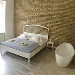 Elizabeth Boulevard Apartment