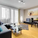 Quality Point Apartments 0-24 Reception