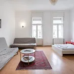 Elizabeth Boulevard Apartment