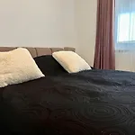 Diamond Apartments - 3 Bedroom, Luxurious Apartment In The Heart Of The City