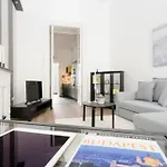 Opera Experience Apartment