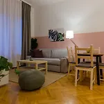 Studio Next To Kiraly Street Kd11