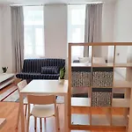 Cosy City Center Apartment Of Budapest