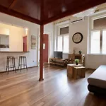Standard Apartment By Hi5 - Nyugati Square