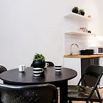 Spacious 3 Room Apartment In Downtown Budapest
