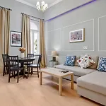 Venus Apartments - Akacfa I