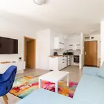 Lovely 1-Bedroom In The Center With Terrace
