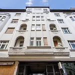 Beautiful Apartment In The Heart Of The City
