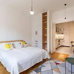 The Palm Springs Apartment