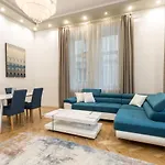 City Center Grand Luxury W 2Br/2Bt