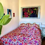 Lovely Cosy Art Flat