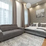 City Center Grand Luxury W 2Br/2Bt