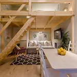 Cosy Studio In Party District Ak20S