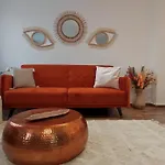 Warm Family Snug