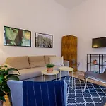 Cozy Studio Apartment In Famous Street