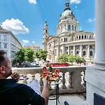 Enzo Capo Luxury Suites