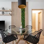Westside River Apartment