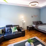 Urban Jungle Apartment In The Citycenter