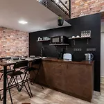 Very Stylish And Central Ac Apartment