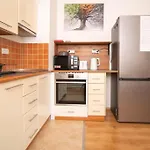 Free Parking Orange Apart. - 2Ppl, Smarttv, Wifi+